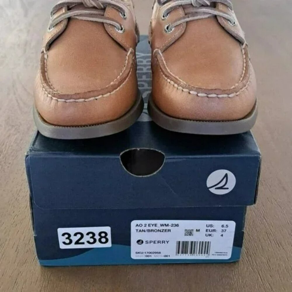Sperry Authentic Original™ 2 Eye Boat Shoe-Color: Tan/Bronzer - Size: Women 6.5 - Picture 4 of 9